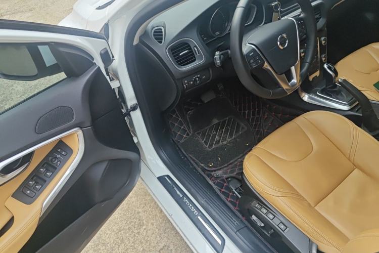Used Volvo V40 2017 T3 Zhiyi Edition Driver Seat
