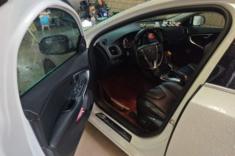 Used Volvo V40 2017 T3 Zhiya Edition Driver Seat