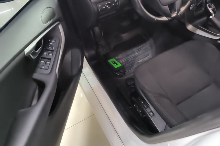 Used Volvo V40 2017 T3 Zhiyi Edition Driver Seat