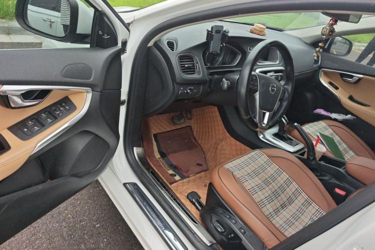 Used Volvo V40 2017 T3 Zhiya Edition Driver Seat