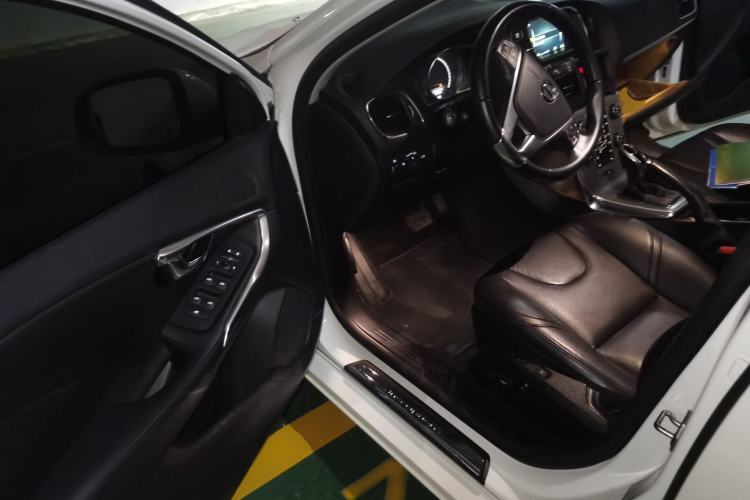 Used Volvo V40 2017 T3 Zhiya Edition Driver Seat