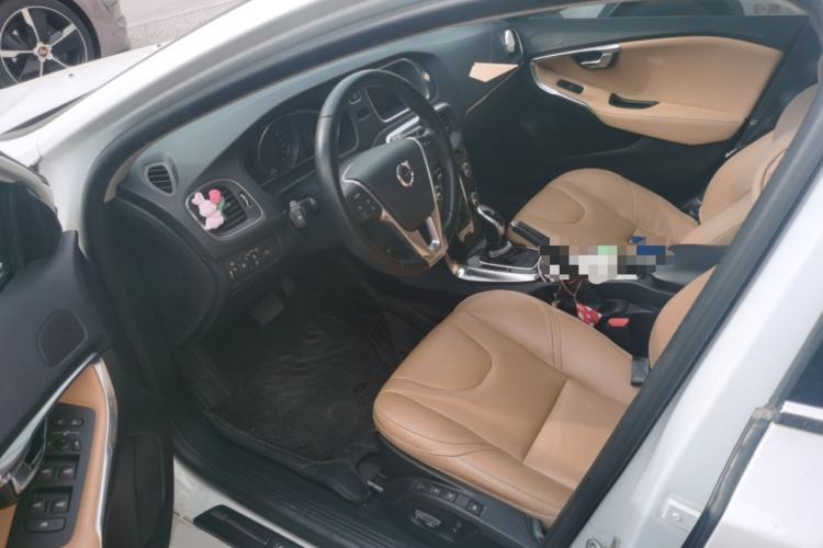 Used Volvo V40 2017 T3 Zhiyi Edition Driver Seat