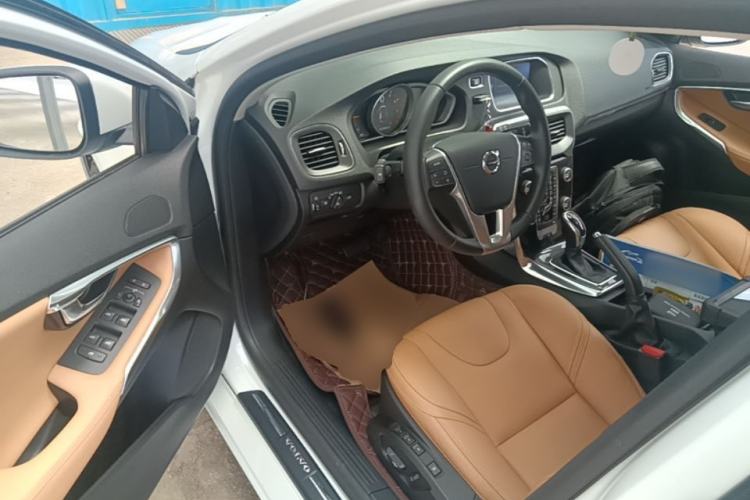 Used Volvo V40 2017 T3 Zhiyi Edition Driver Seat