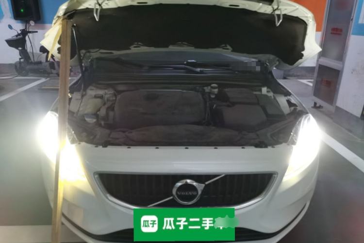 Used Volvo V40 2017 T3 Zhiyi Edition Engine Bay
