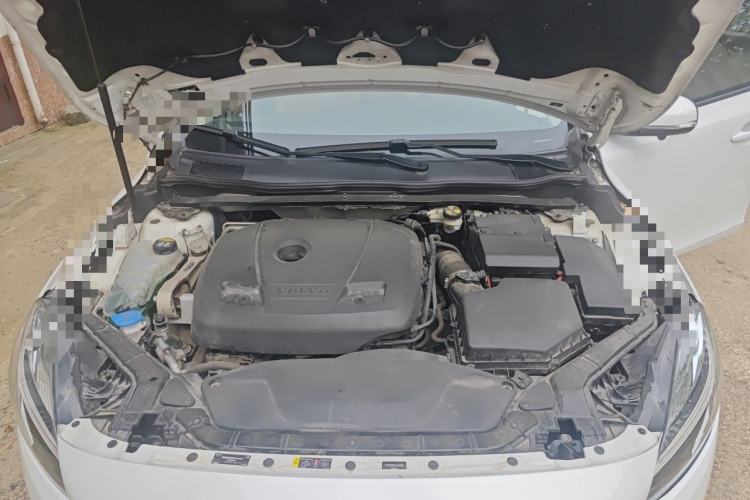 Used Volvo V40 2017 T3 Zhiyi Edition Engine Bay