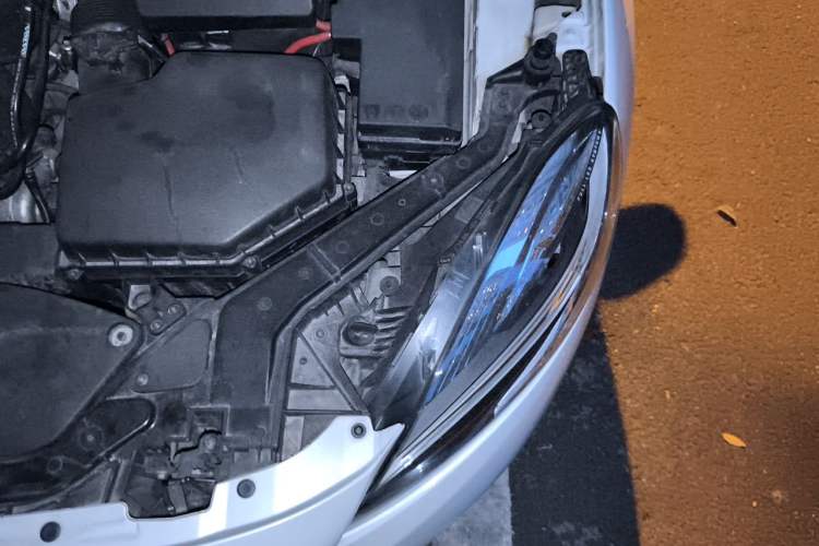 Used Volvo V40 2017 T3 Zhiyi Edition Engine Bay Left