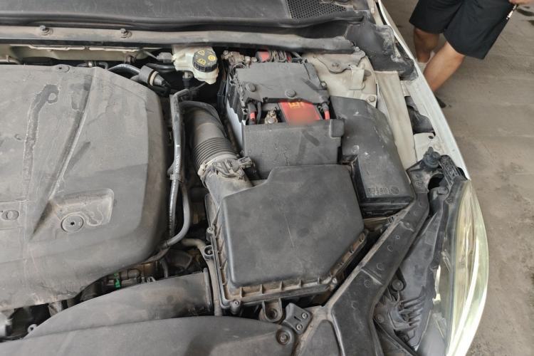 Used Volvo V40 2017 T3 Zhiya Edition Engine Bay Left