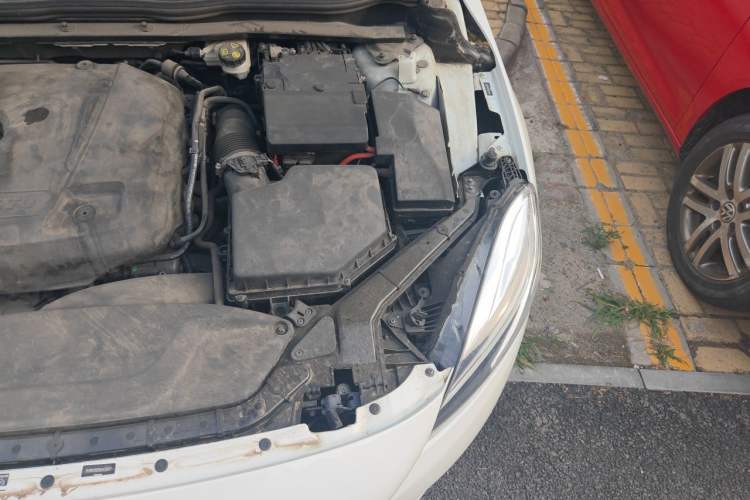Used Volvo V40 2017 T3 Zhiyi Edition Engine Bay Left