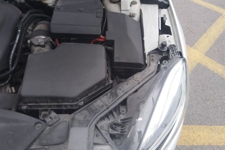Used Volvo V40 2017 T3 Zhiya Edition Engine Bay Left