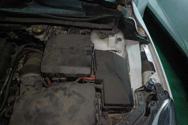 Used Volvo V40 2017 T3 Zhiyi Edition Engine Bay Left