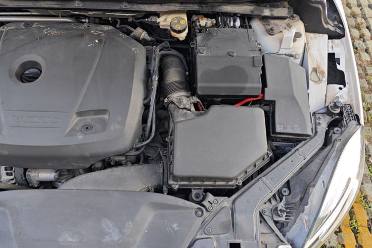 Used Volvo V40 2017 T3 Zhiyi Edition Engine Bay Left