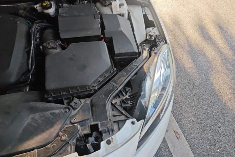 Used Volvo V40 2017 T3 Zhiyi Edition Engine Bay Left
