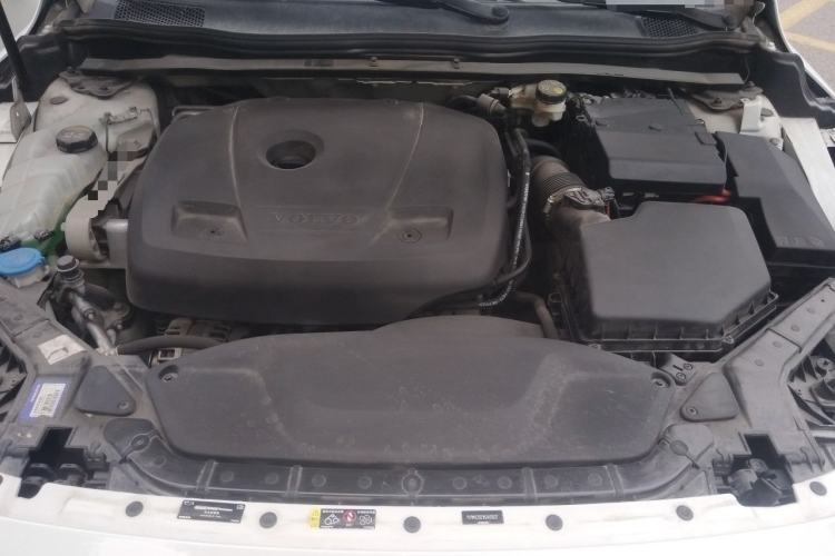 Used Volvo V40 2017 T3 Zhiya Edition Engine Bay
