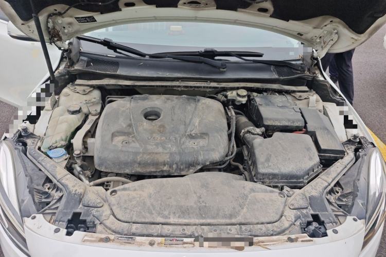 Used Volvo V40 2017 T3 Zhiya Edition Engine Bay
