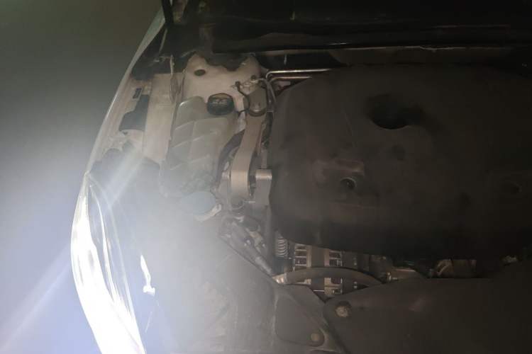 Used Volvo V40 2017 T3 Zhiyi Edition Engine Bay Right
