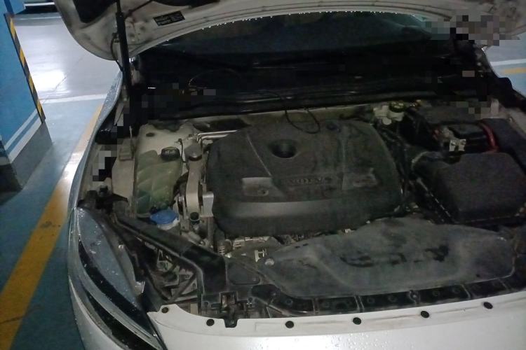 Used Volvo V40 2017 T3 Zhiya Edition Engine Bay Right