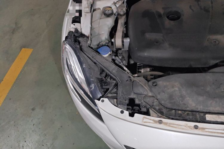 Used Volvo V40 2017 T3 Zhiya Edition Engine Bay Right
