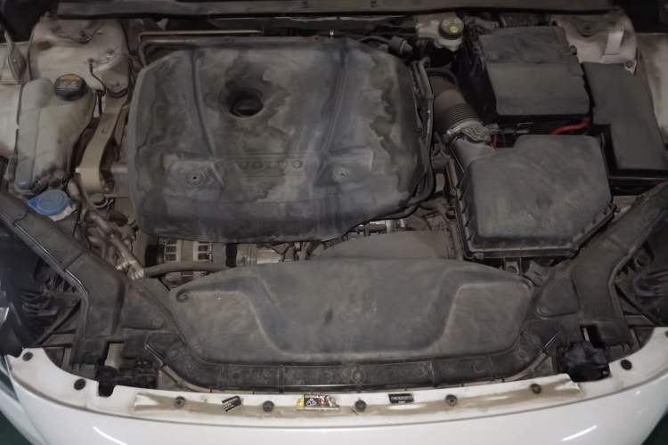 Used Volvo V40 2017 T3 Zhiya Edition Engine Bay