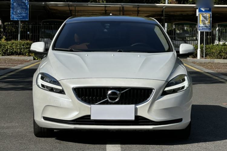 Used Volvo V40 2017 T3 Zhiyi Edition Exterior 1