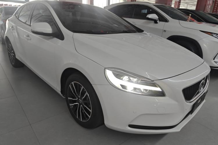 Used Volvo V40 2017 T3 Zhiyi Edition Exterior 1
