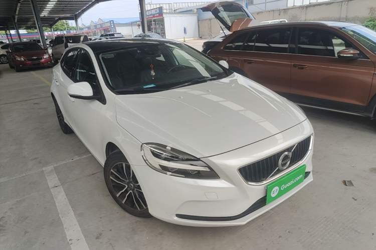 Used Volvo V40 2017 T3 Zhiyi Edition Exterior 1