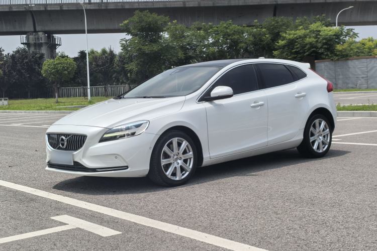 Used Volvo V40 2017 T3 Zhiya Edition Exterior 1
