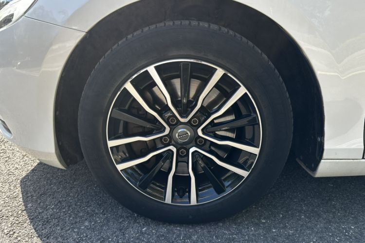 Used Volvo V40 2017 T3 Zhiyi Edition Exterior 10