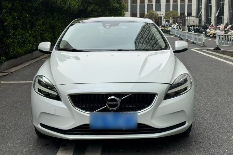 Used Volvo V40 2017 T3 Zhiyi Edition Exterior 2
