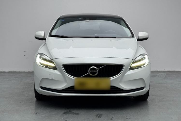 Used Volvo V40 2017 T3 Zhiyi Edition Exterior 2