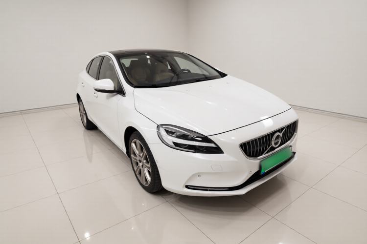 Used Volvo V40 2017 T3 Zhiya Edition Exterior 2