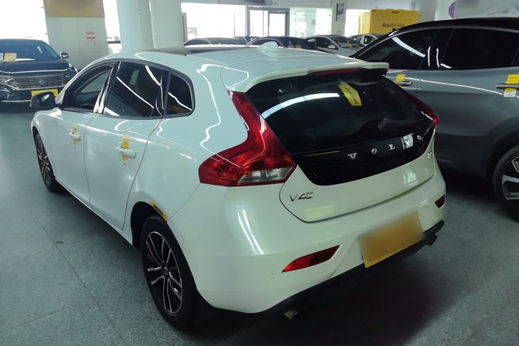 Used Volvo V40 2017 T3 Zhiyi Edition Exterior 2