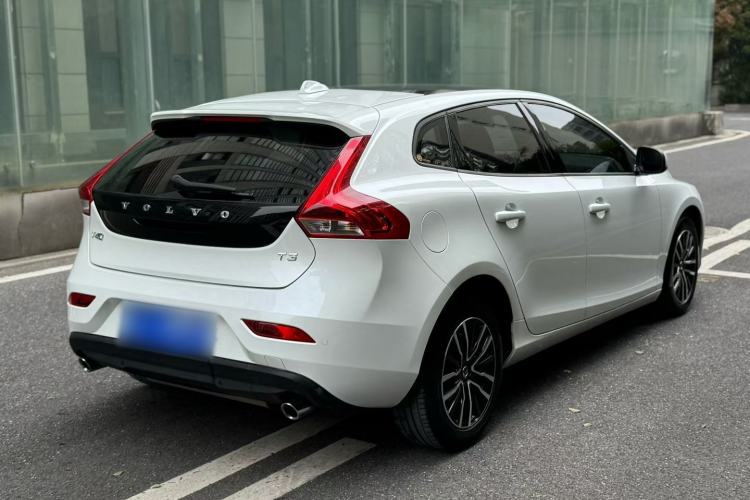 Used Volvo V40 2017 T3 Zhiyi Edition Exterior 4