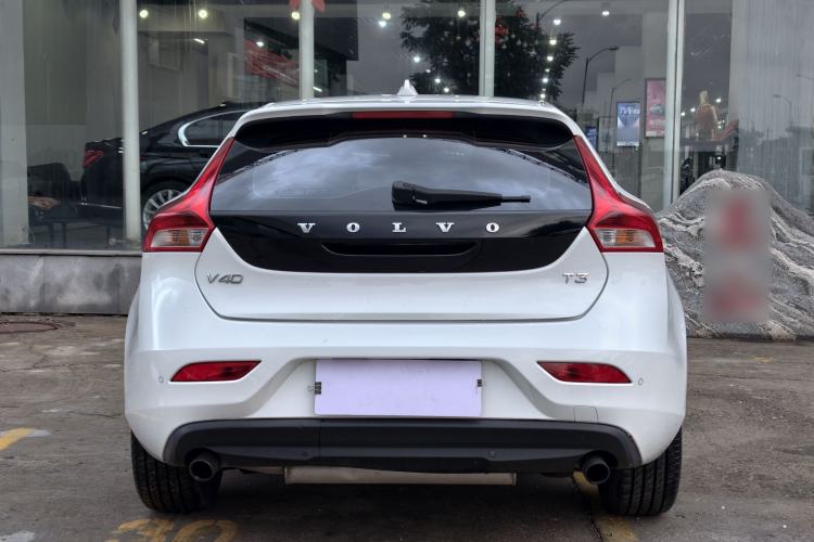 Used Volvo V40 2017 T3 Zhiyi Edition Exterior 4