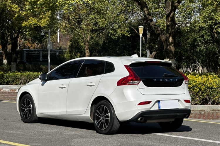 Used Volvo V40 2017 T3 Zhiyi Edition Exterior 5
