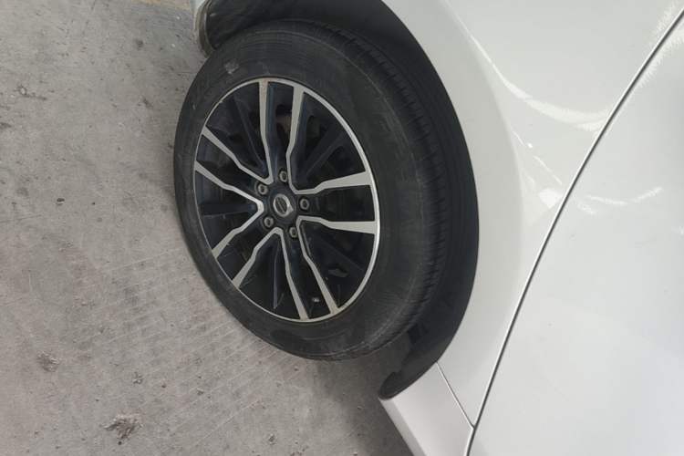 Used Volvo V40 2017 T3 Zhiyi Edition Exterior 5