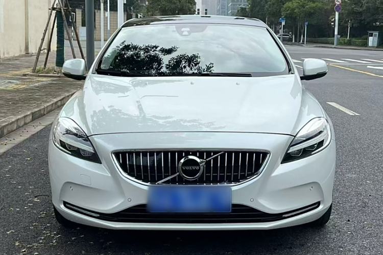 Used Volvo V40 2017 T3 Zhiya Edition Exterior 5