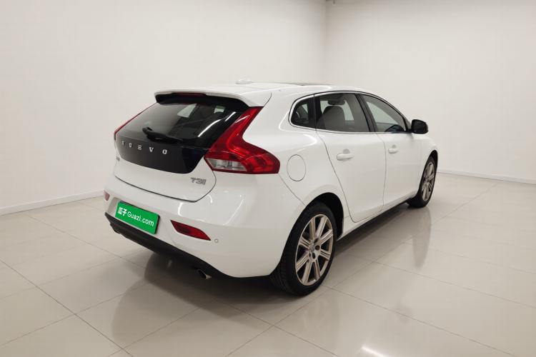 Used Volvo V40 2017 T3 Zhiya Edition Exterior 5