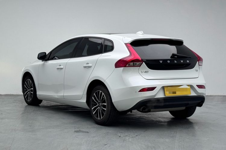 Used Volvo V40 2017 T3 Zhiyi Edition Exterior 7