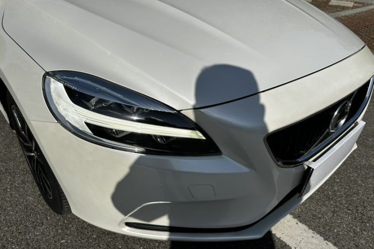 Used Volvo V40 2017 T3 Zhiyi Edition Exterior 8