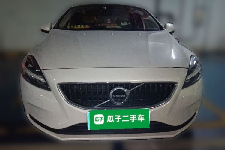 Used Volvo V40 2017 T3 Zhiyi Edition Front