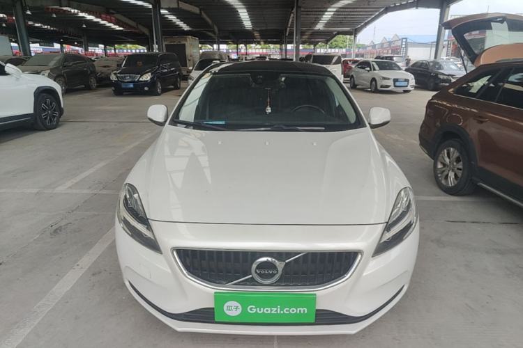 Used Volvo V40 2017 T3 Zhiyi Edition Front