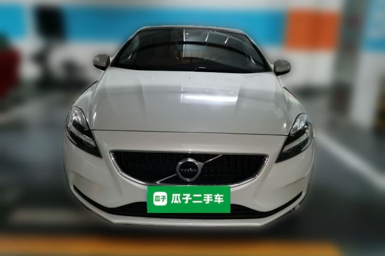 Used Volvo V40 2017 T3 Zhiyi Edition Front