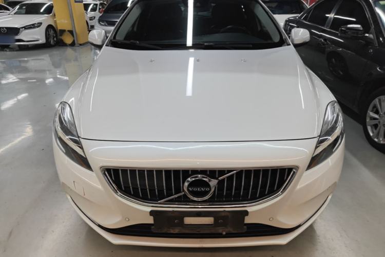 Used Volvo V40 2017 T3 Zhiya Edition Front