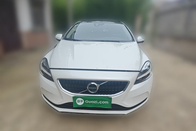 Used Volvo V40 2017 T3 Zhiyi Edition Front