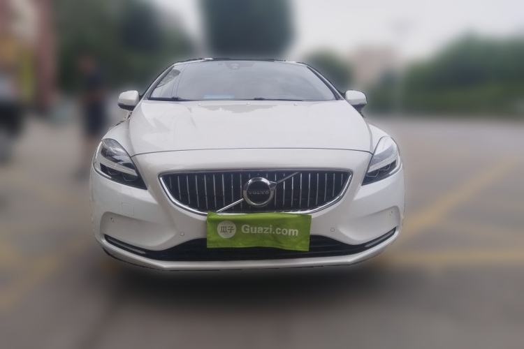 Used Volvo V40 2017 T3 Zhiya Edition Front