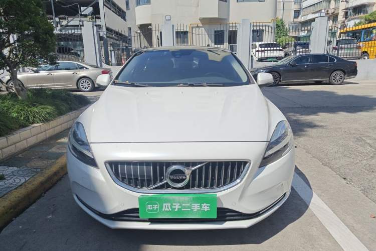 Used Volvo V40 2017 T3 Zhiya Edition Front