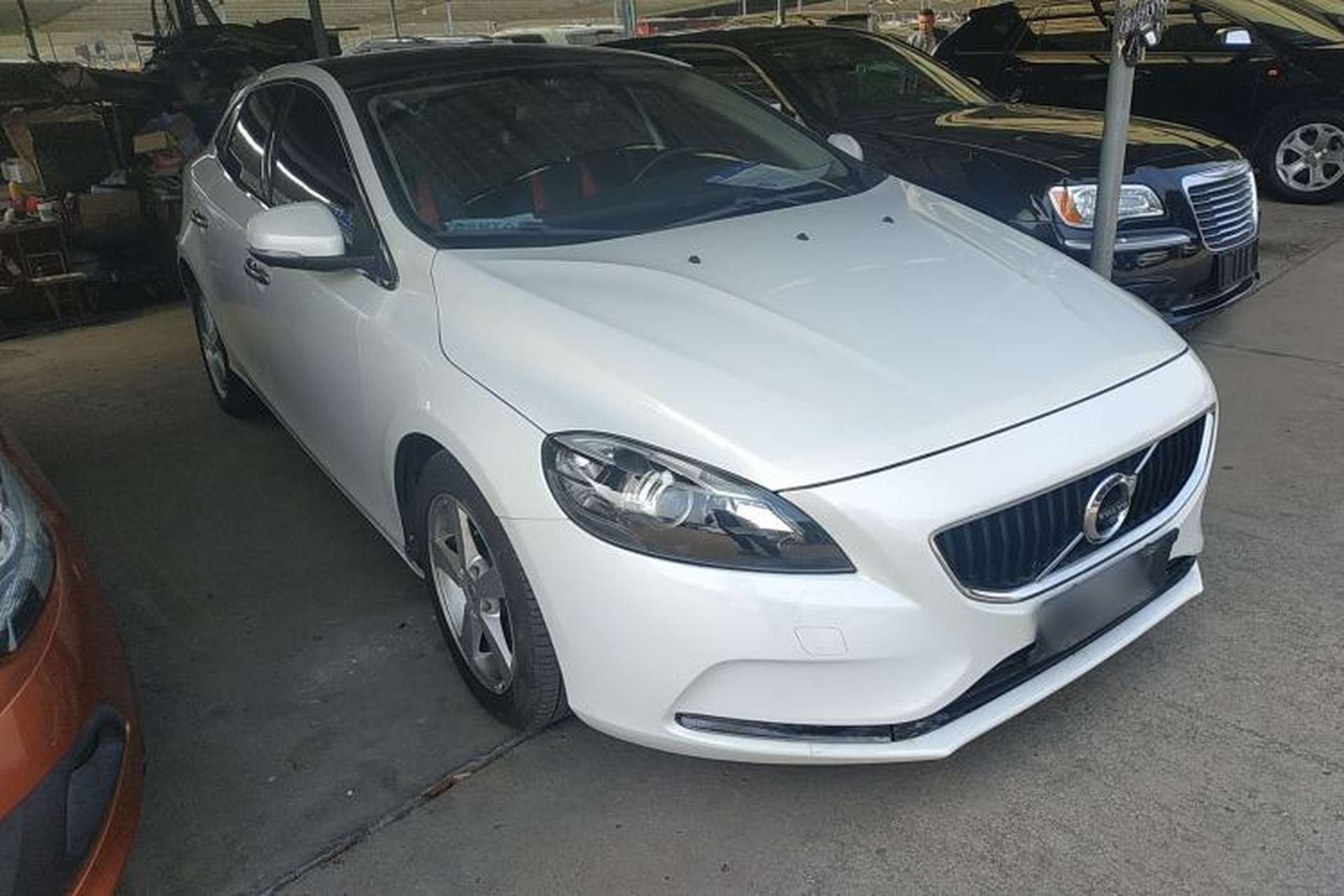 Used Volvo V40 2017 T3 Smart Edition Front Right 45 Deg