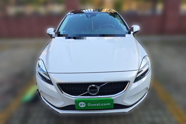 Used Volvo V40 2017 T3 Zhiyi Edition Front