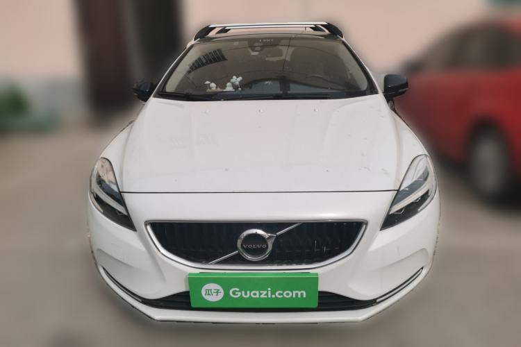 Used Volvo V40 2017 T3 Zhiyi Edition Front