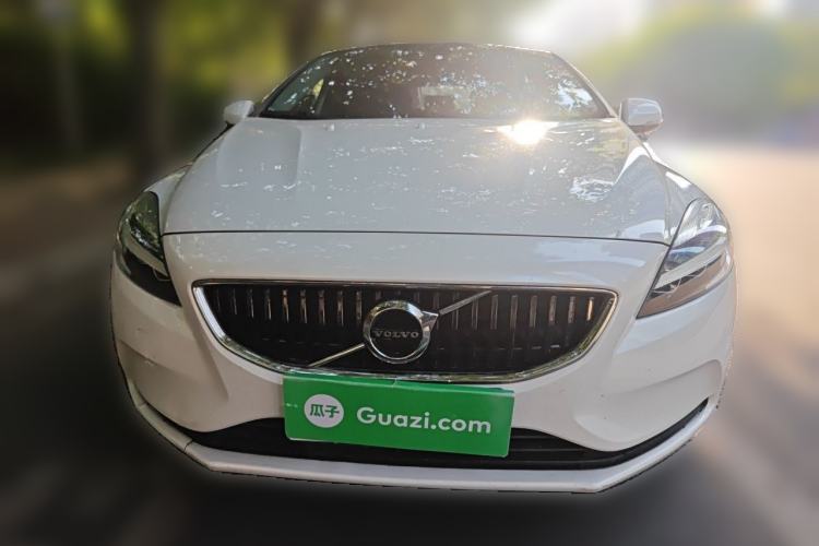 Used Volvo V40 2017 T3 Zhiyi Edition Front